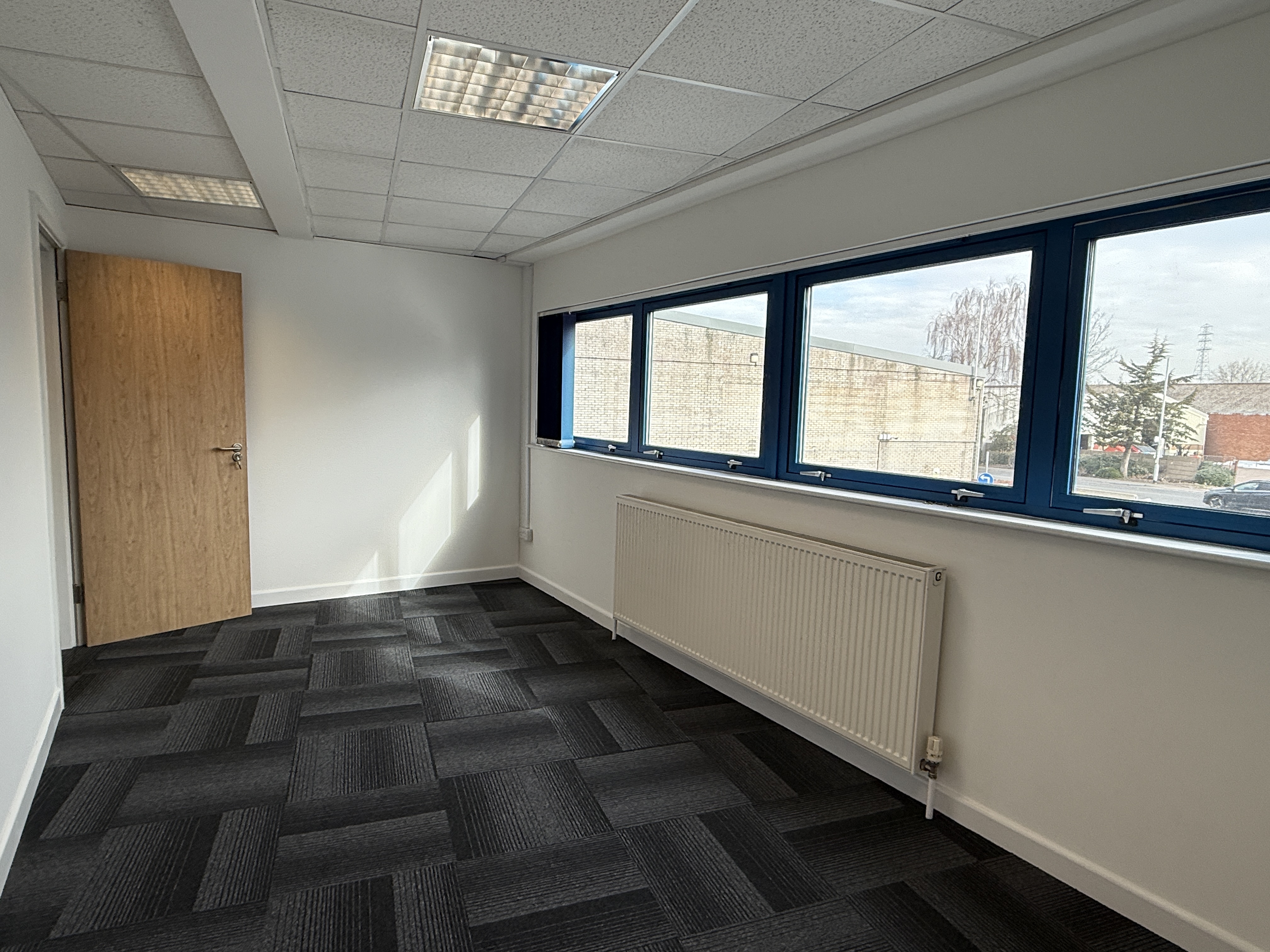 Office in Exeter - photo 3